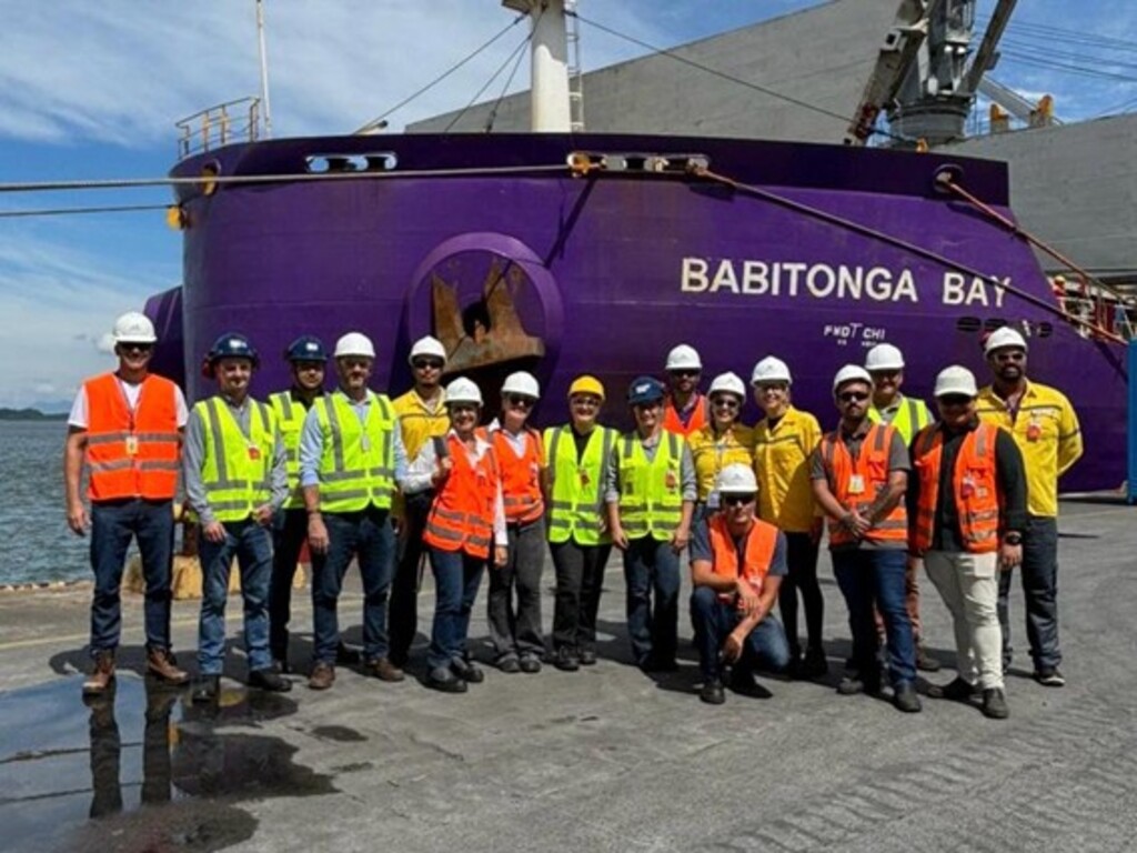 Norsul recebe núcleo de Comércio Exterior e Logística da ACISFS para visita técnica à embarcação Babitonga Bay