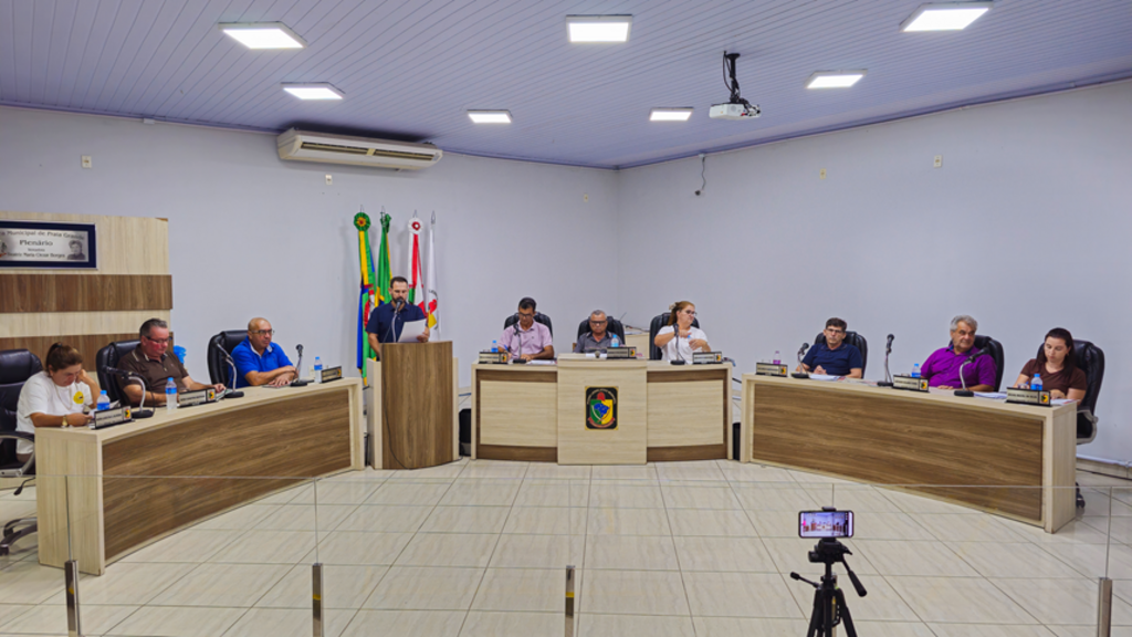 VEREADORES DE PRAIA GRANDE APROVAM REAJUSTE SALARIAL PARA SERVIDORES MUNICIPAIS