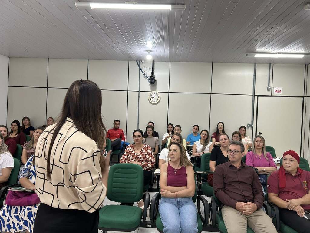 Prefeitura Municipal realiza formação técnica voltada à prestação de contas das Associações de Pais e Professores (APPs)