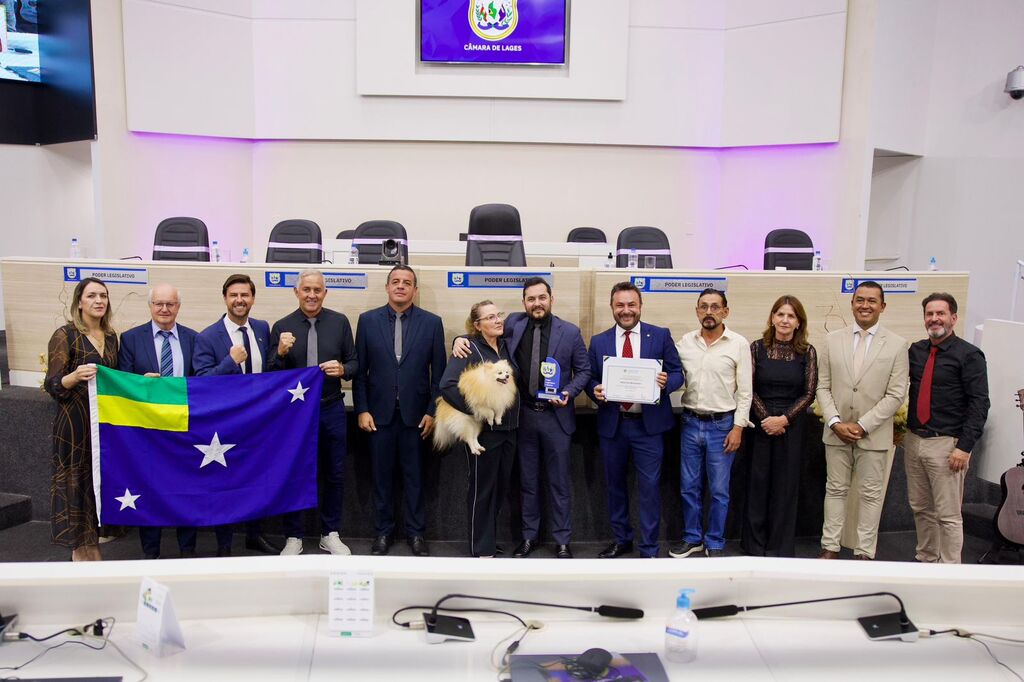 Marcius Machado recebe título de Cidadão Lageano em noite solene na Câmara de Lages
