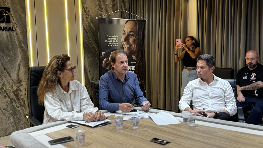 Regularização de áreas industriais esteve em pauta na reunião de diretoria