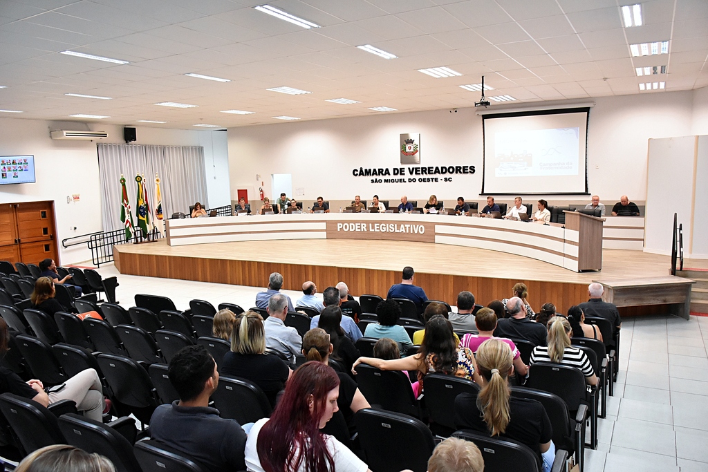 Câmara aprova lei que autoriza acordos sobre auxílio-alimentação