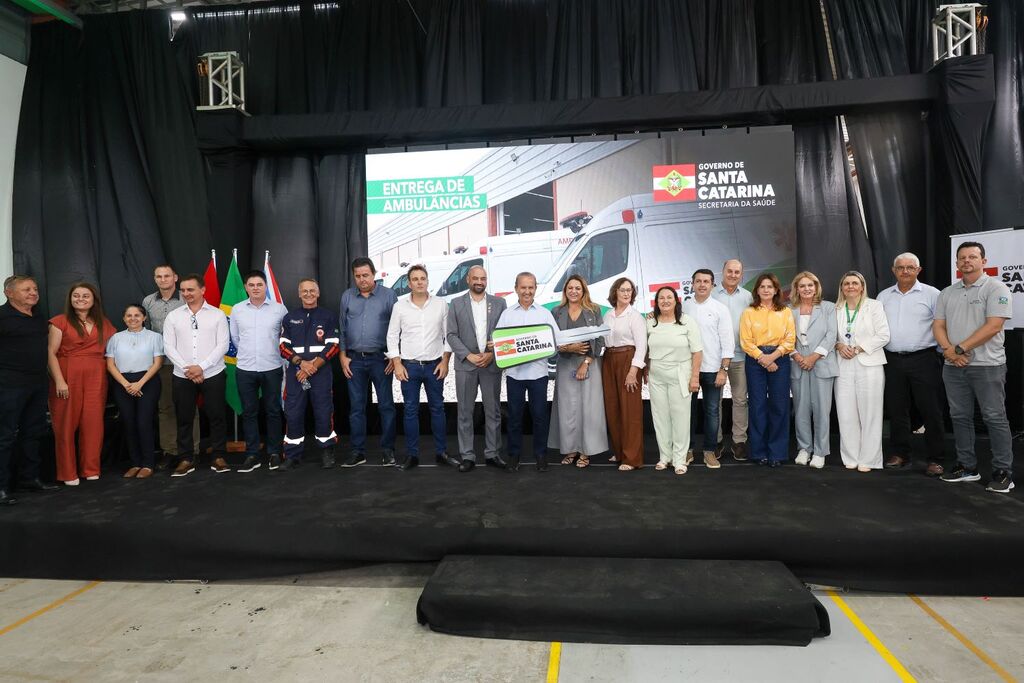 Estado entrega 31 ambulâncias e motolâncias do SAMU aos municípios catarinenses