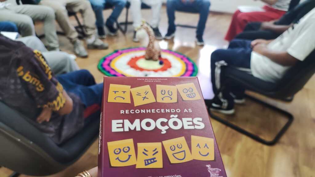 Núcleo de Justiça Restaurativa promove círculo de construção de paz com adolescentes