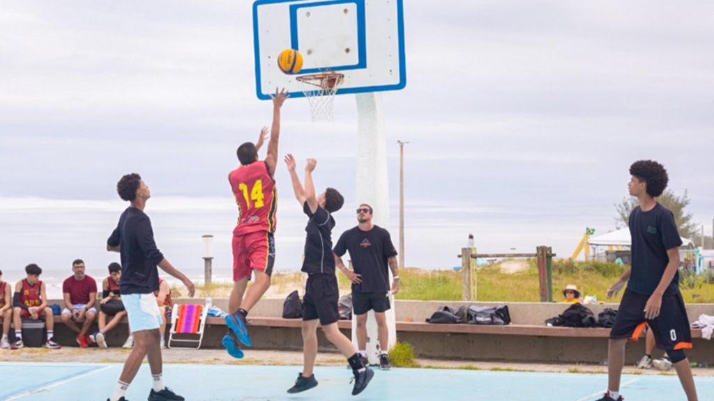 SECRETARIA DE ESPORTES DE PASSO DE TORRES REALIZOU COM SUCESSO O 1º TORNEIO  DE BASQUETE DE RUA 3X3