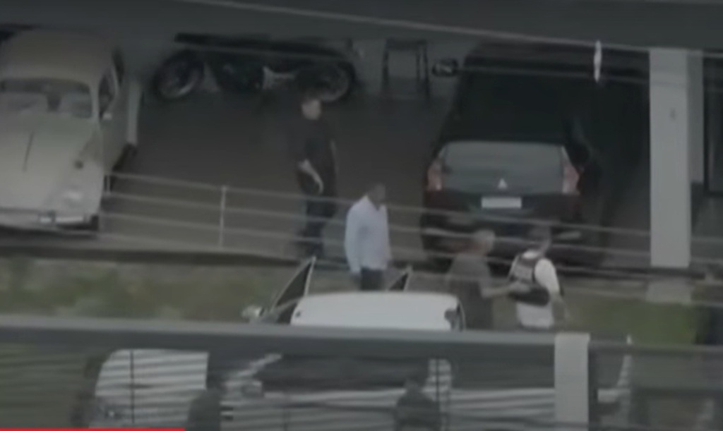 Bolsonaro recebe alta e passa a cumprir prisão domiciliar