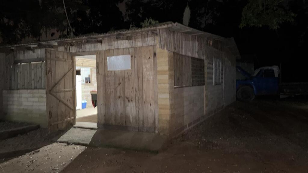 HOMEM É MORTO A GOLPES DE MACHADO EM BAR NO INTERIOR DO MUNICÍPIO DE MAMPITUBA