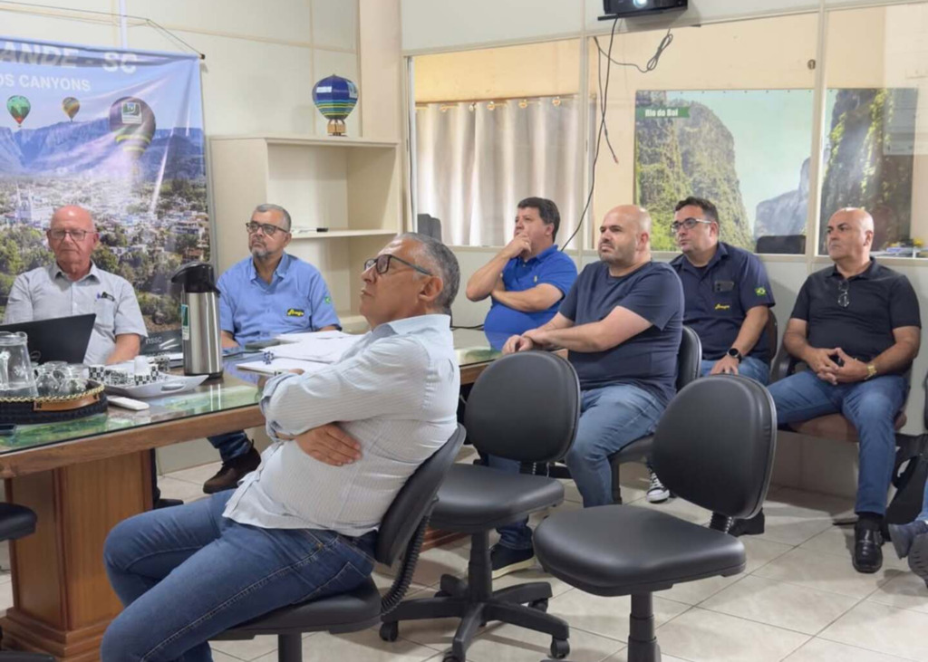 PROJETO SERRA DO FAXINAL, TRAVESSIA MORRO DOS CABRITOS, MOMENTO HISTÓRICO NA CAPITAL DOS CANYONS