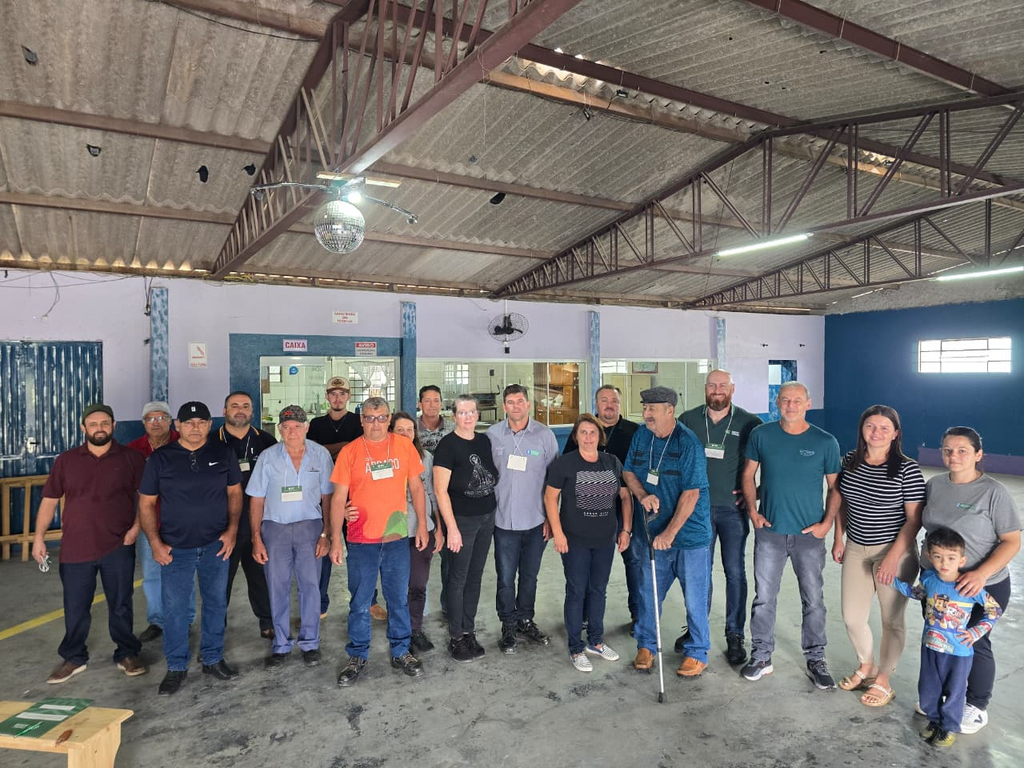 Por meio do Sindicato Rural, curso de silagem capacita agricultores em Otacílio Costa
