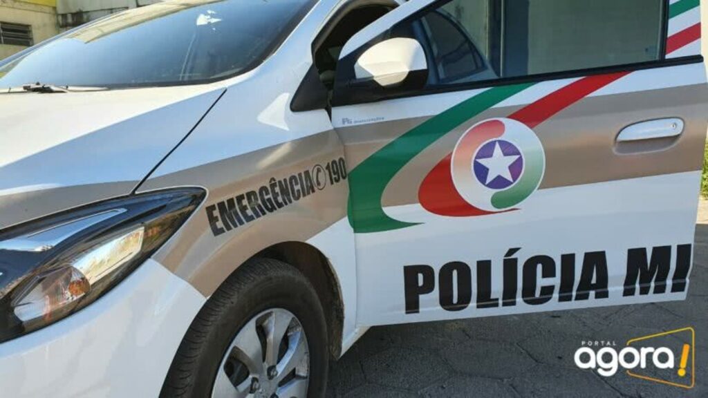 POLÍCIA MILITAR PRENDE INDIVIDUO EM SANTA ROSA DO SUL SUSPEITO DE TRÁFICO DE DROGAS E CORRUPÇÃO DE MENORES