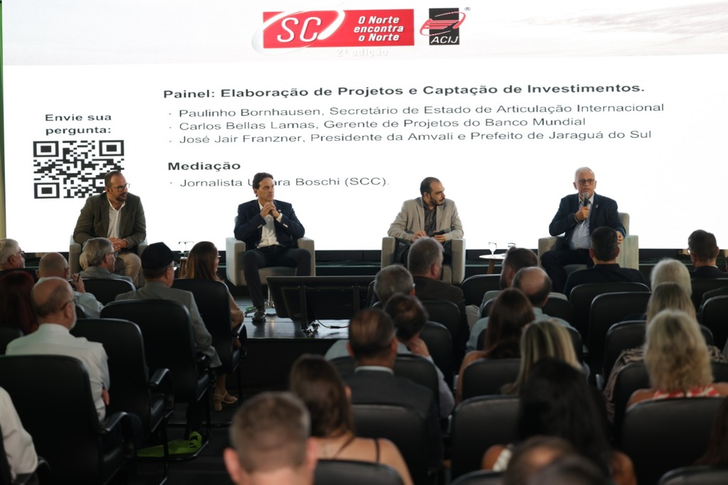 Joinville sedia maior fórum de desenvolvimento do Norte de SC e reúne lideranças políticas e empresariais