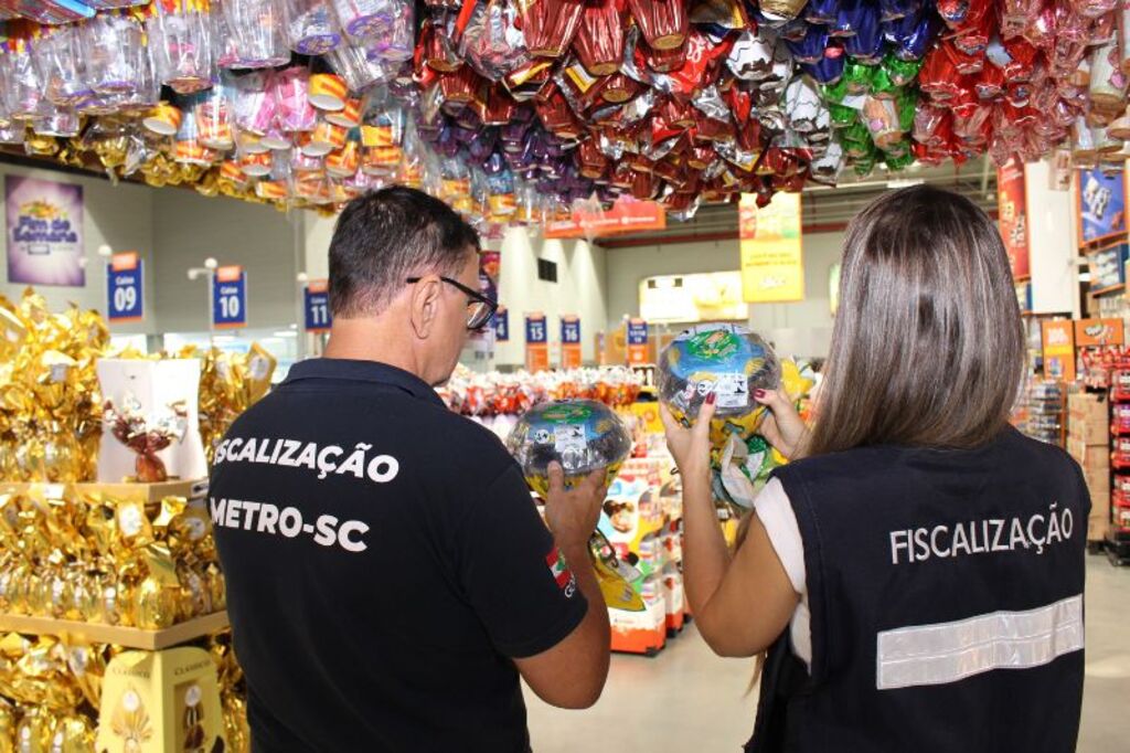 Operação Páscoa do Imetro-SC fiscaliza mais de 45 mil itens em Santa Catarina