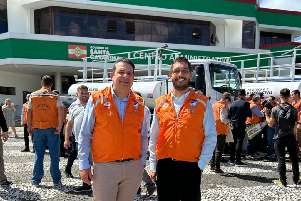 SÃO JOÃO DO SUL RECEBE KIT DE EQUIPAMENTOS E VEÍCULO DA DEFESA CIVIL DO ESTADO PARA REFORÇAR PREVENÇÃO NO MUNICÍPIO