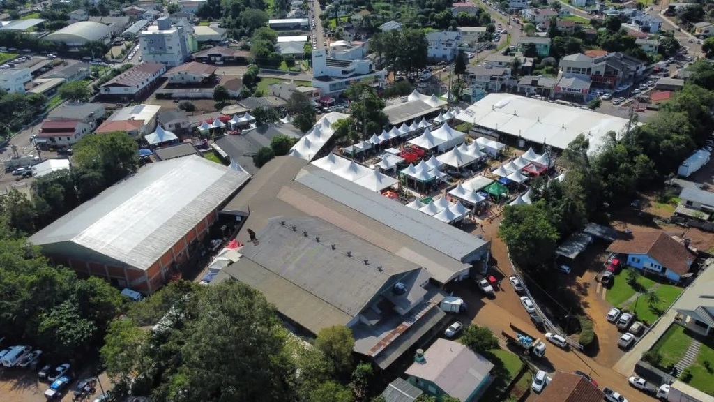 Efacitus 2026 promete três dias de shows, feira e destaque para Guilherme & Benuto