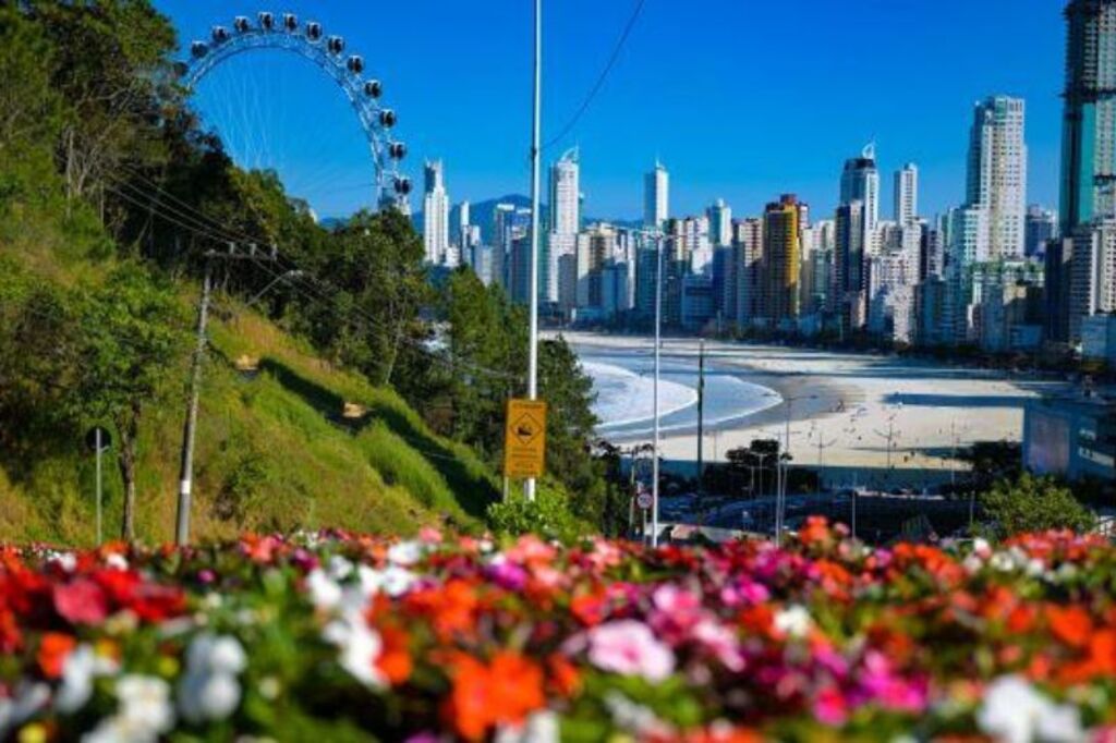 Balneário Camboriú recebe mais de 6 milhões em investimentos para expansão do gás natural em 2026