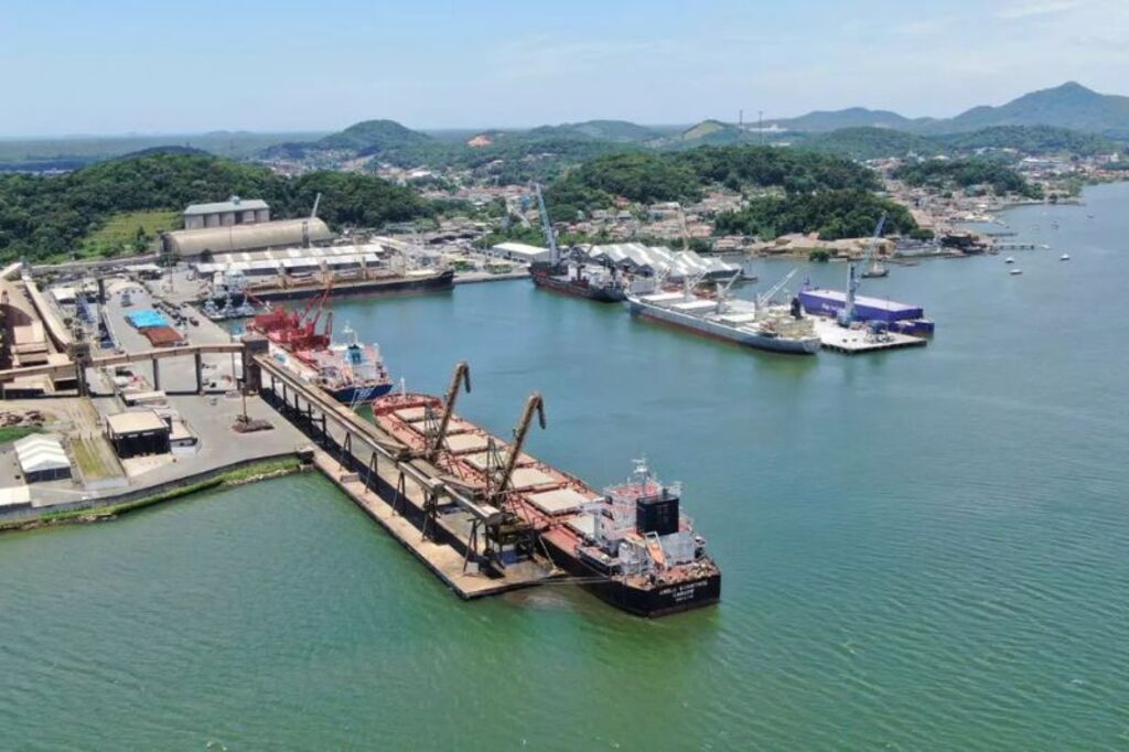Porto de São Francisco do Sul conclui novo galpão de carga