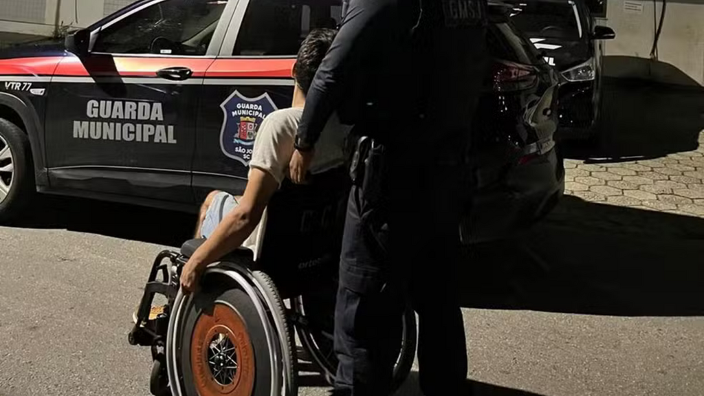 Cadeirante é detido ao tentar furtar agência bancária em São José durante a madrugada