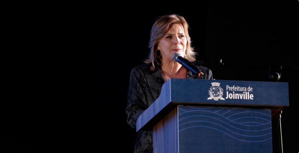 Rejane Gambin faz primeiro pronunciamento oficial aos joinvilenses