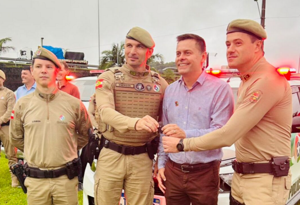 SÃO JOÃO DO SUL RECEBE NOVA VIATURA PARA REFORÇAR A SEGURANÇA PÚBLICA