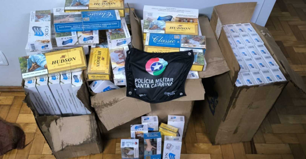 Apreendidas aproximadamente quatro mil carteiras de cigarros em ocorrência