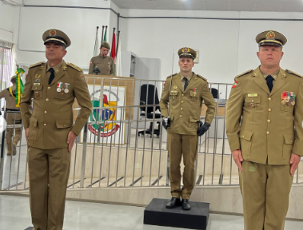 Polícia Militar de Rodeio tem novo comando em solenidade na Câmara de Vereadores