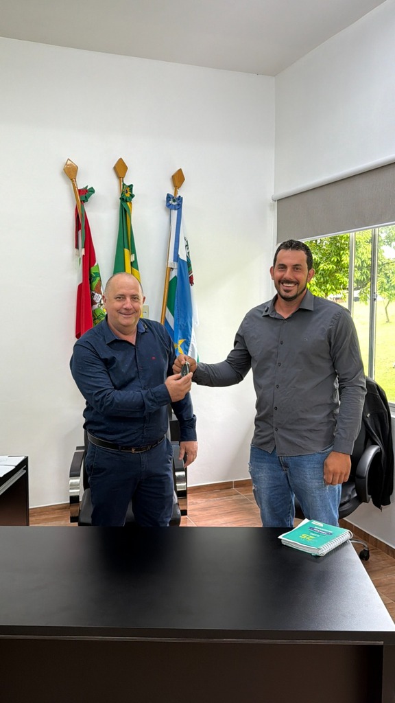 Prefeito Vanderlei Gallina transmite cargo ao vice por 15 dias