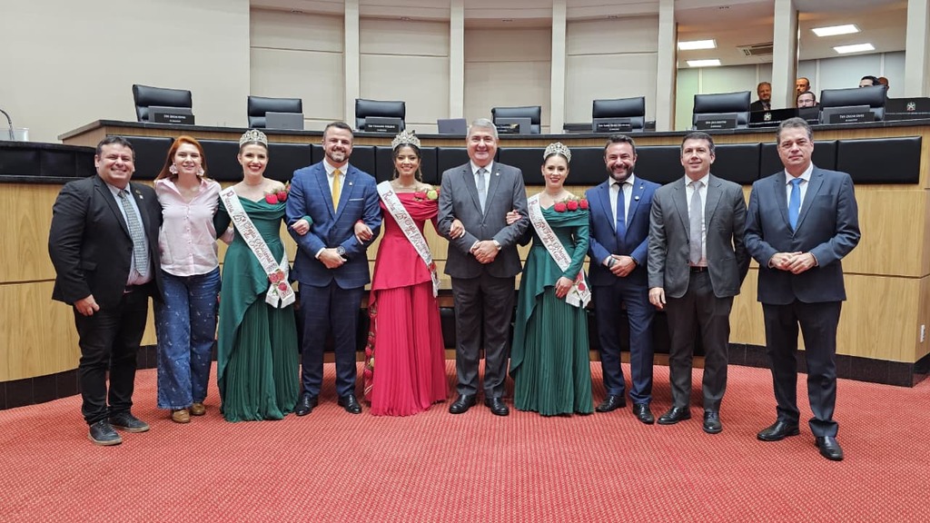 Alesc recebe lançamento oficial da 25ª Festa Nacional da Maçã