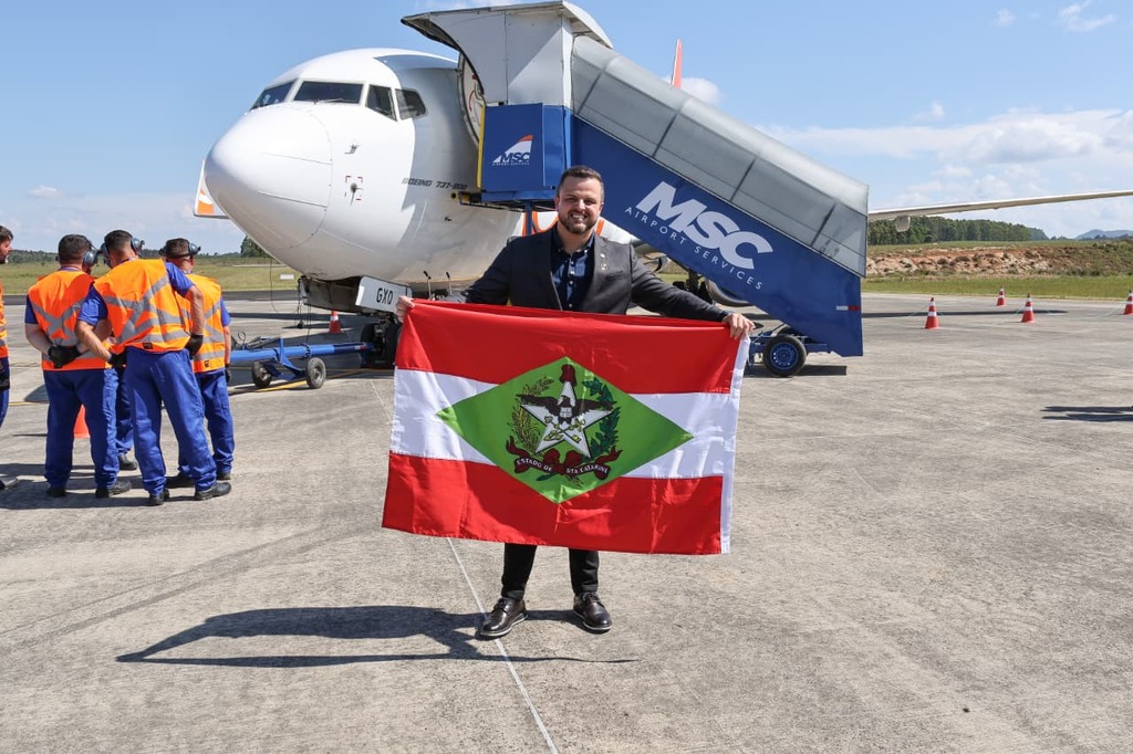Lucas Neves comemora lotação em voo da Serra durante a Páscoa