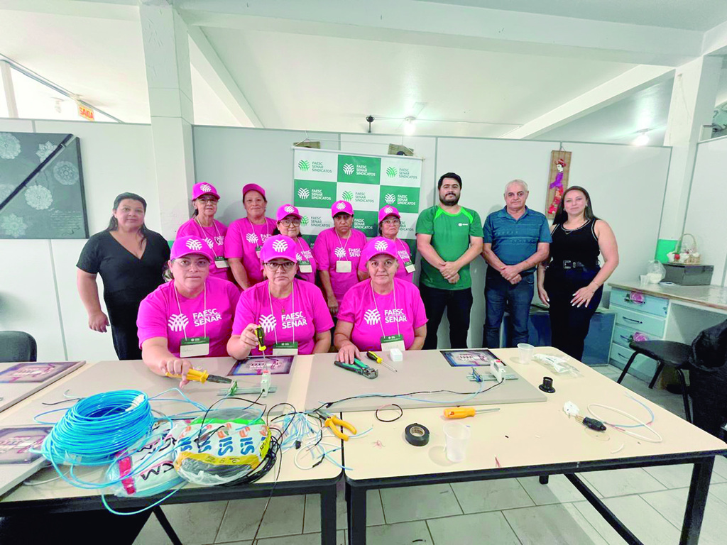 No Mês da Mulher, Sindicato Rural realiza capacitação em elétrica para elas