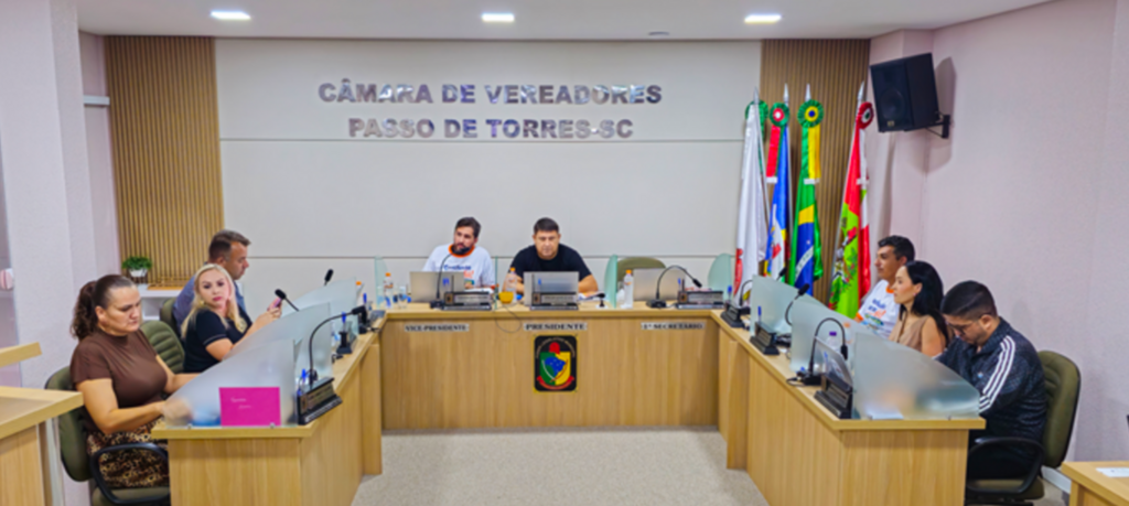 VEREADORES DE PASSO DE TORRES APROVAM REQUERIMENTO PARA PAGAMENTO RETROATIVO DO PISO SALARIAL NACIONAL DO MAGISTÉRIO