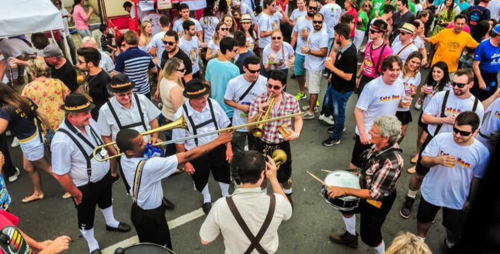 Joinville tem fim de semana com Stammtisch, exposições e atrações culturais
