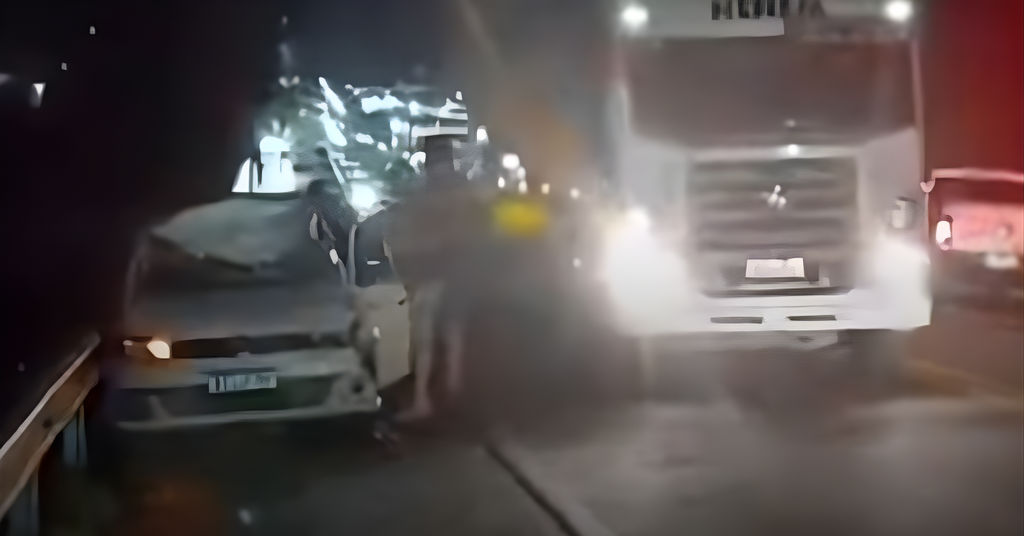 Homem em estado grave é resgatado de ribanceira após atropelamento na BR 470 em Pouso Redondo