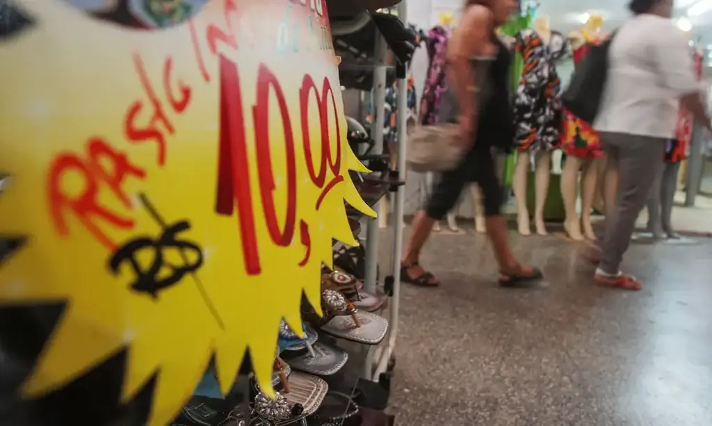 MERCADO ELEVA PREVISÃO DA INFLAÇÃO PARA 4,71% ESTE ANO