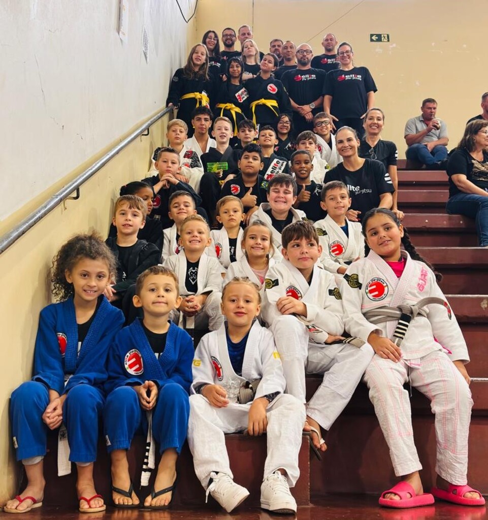 Elite Jiu-Jitsu Itapiranga conquista medalhas em competição no Rio Grande do Sul