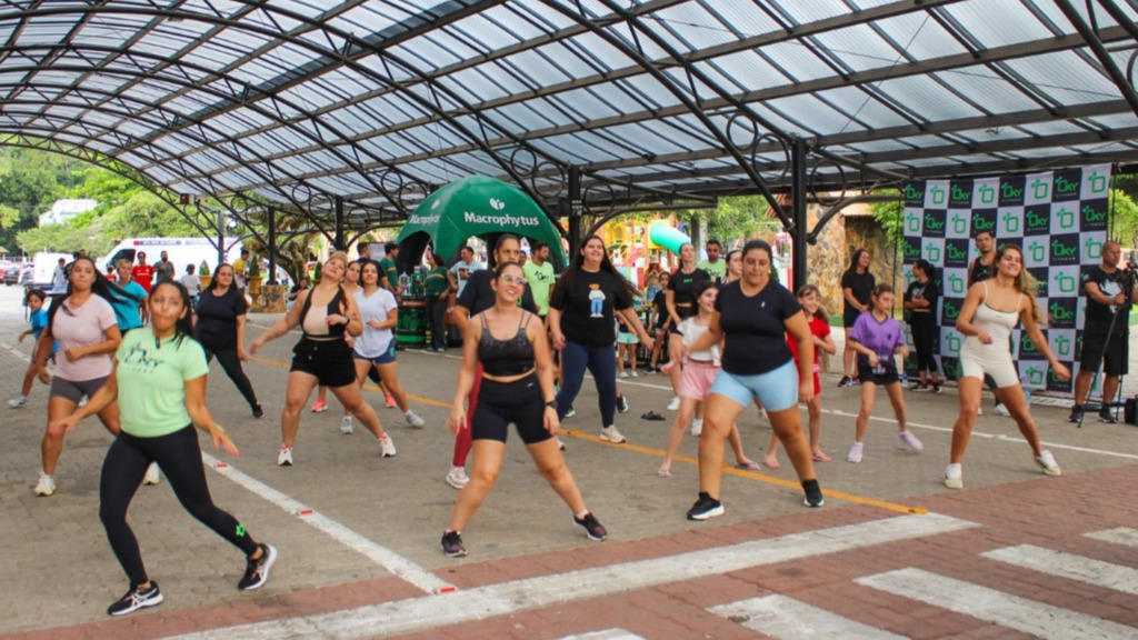 PRAIA GRANDE PROMOVE TARDE DE ATIVIDADES FÍSICAS EM ALUSÃO AO DIA MUNDIAL DA ATIVIDADE FÍSICA