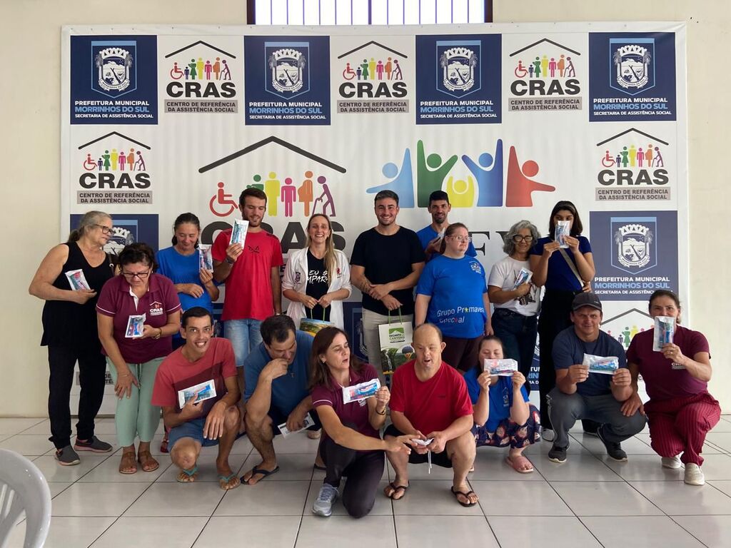 PALESTRA SOBRE SAÚDE BUCAL É REALIZADA PARA O GRUPO PRIMAVERA ESPECIAL NO SCFV