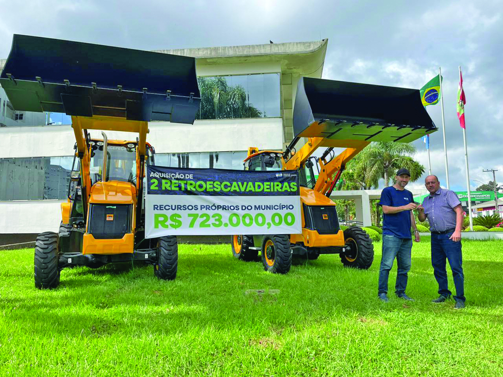 Prefeitura de Campos Novos reforça parque de máquinas com aquisição de retroescavadeiras