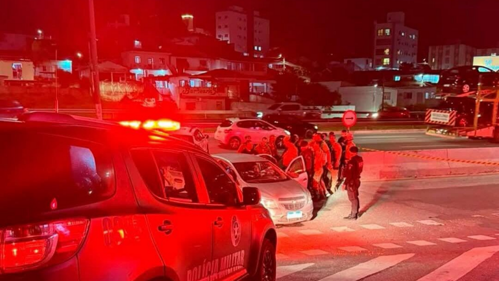 Foto: Divulgação/ PMSC - Confronto armado deixa três mortos e policial ferido em Florianópolis
