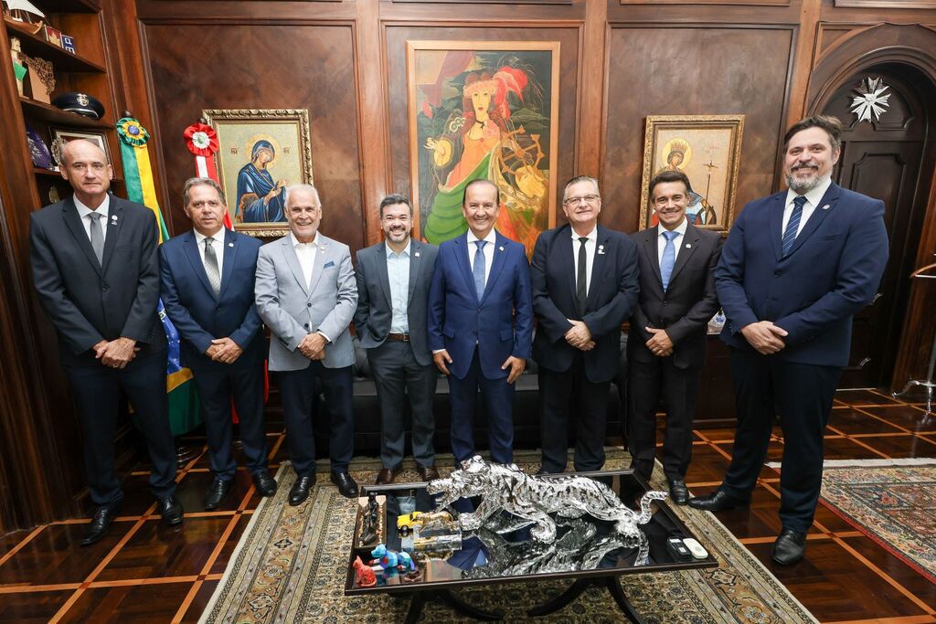 Governador dá posse a novos membros do primeiro escalão