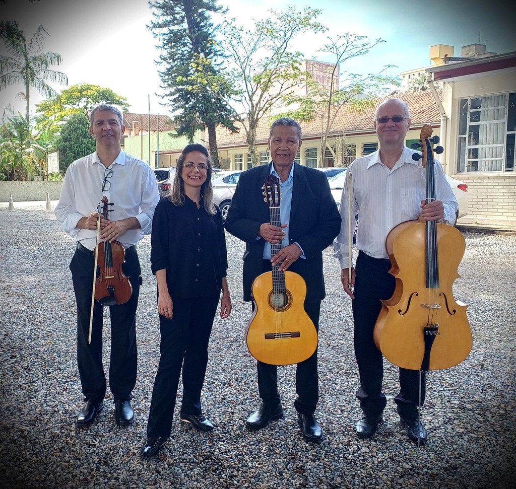 Violão clássico de Ananias Almeida é atração neste domingo na Sociedade Lírica