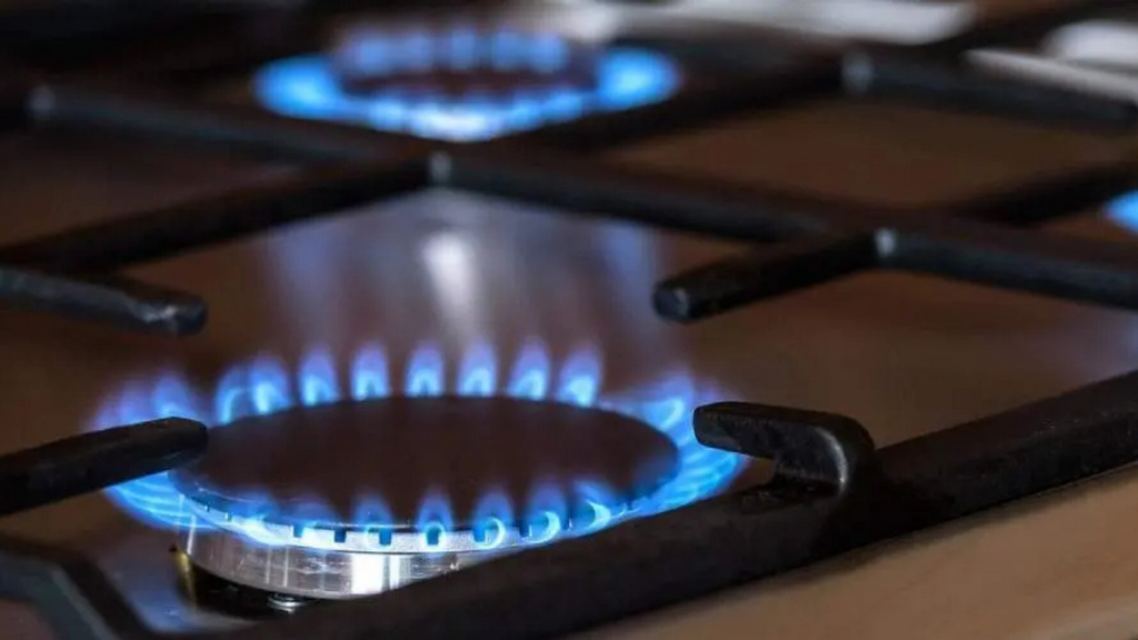 Gás gratuito chega a mais de 160 mil famílias em SC; confira os critérios para receber