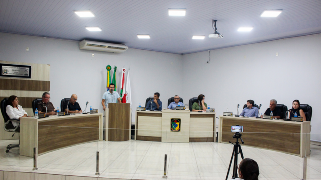 PROJETO QUE AUTORIZA REVISÃO SALARIAL AOS  SERVIDORES DO LEGISLATIVO É APROVADO NA CÂMARA DE PRAIA GRANDE