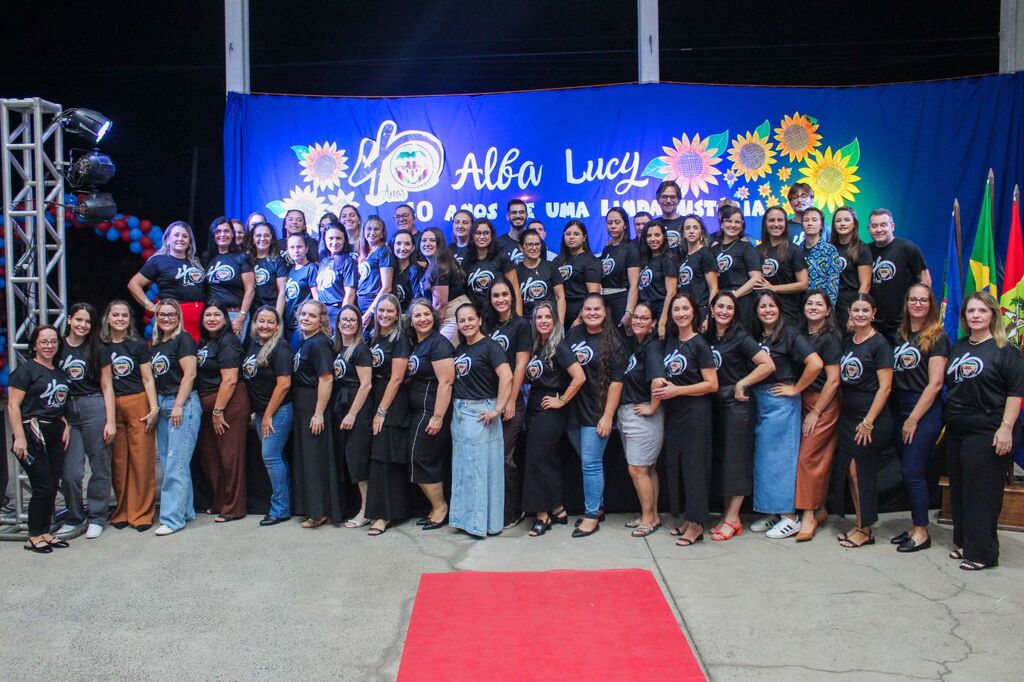 ESCOLA ALBA LUCY DE PRAIA GRANDE COMEMORA 40 ANOS COM NOITE DE HOMENAGENS E APRESENTAÇÕES