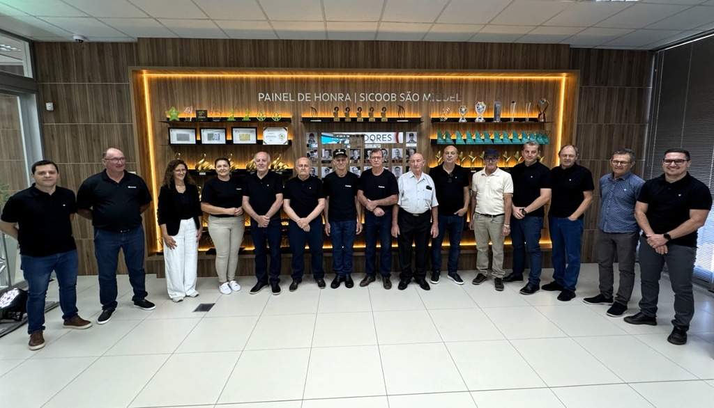 Sicoob São Miguel inaugura Painel de Honra e reforça compromisso com sua história