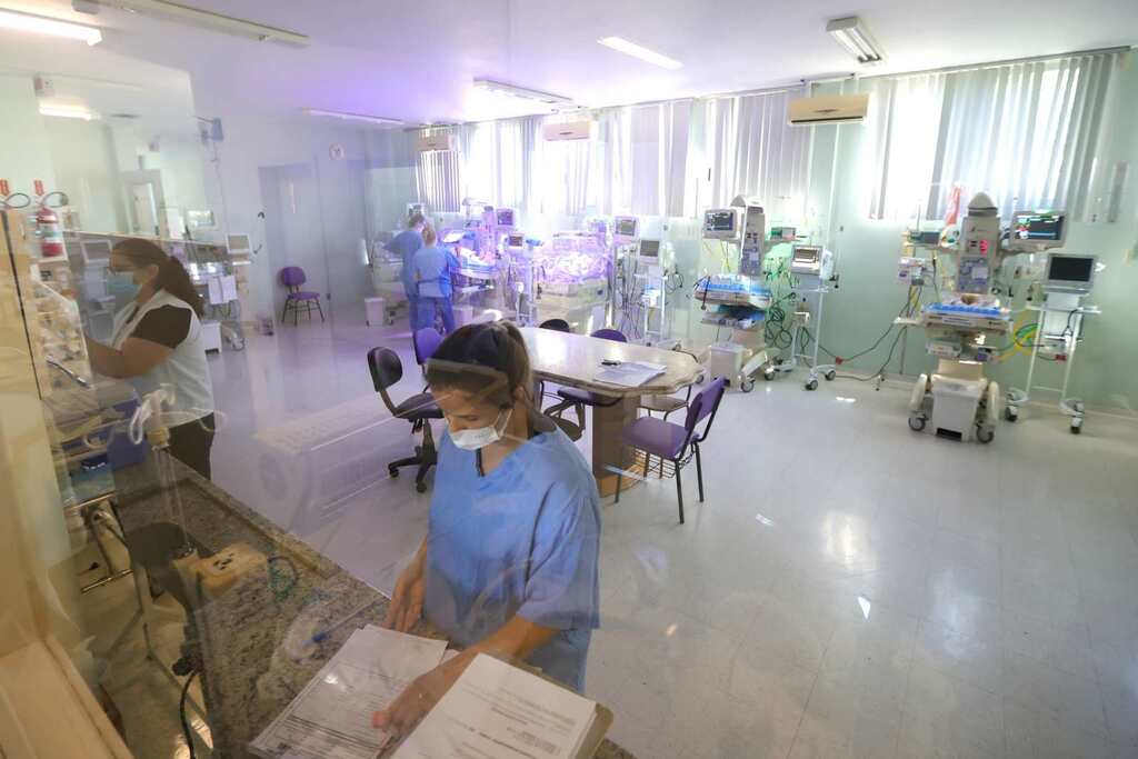 Governo de SC anuncia chamamento de cerca de 600 profissionais