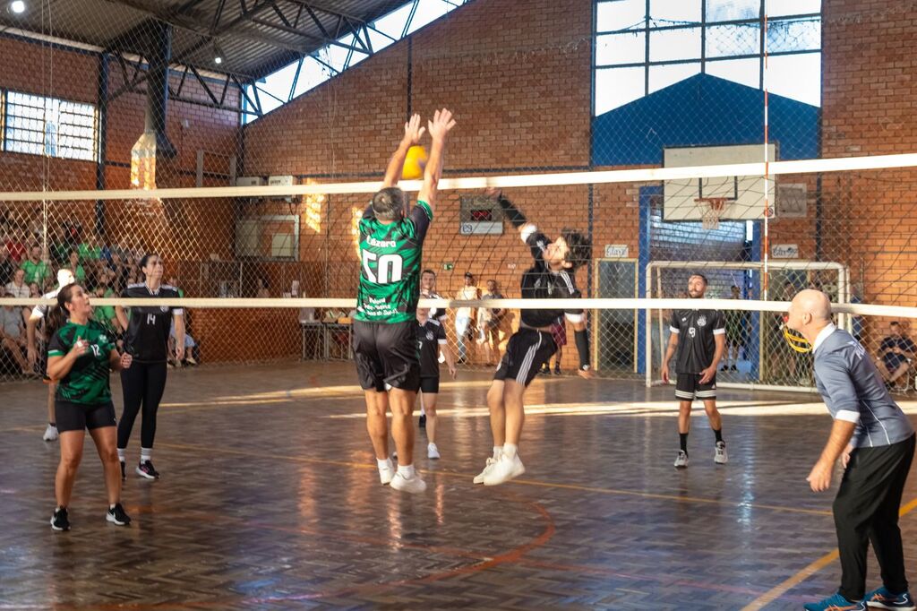 MORRINHOS DO SUL REALIZA ABERTURA OFICIAL DO 1º CAMPEONATO MUNICIPAL DE VÔLEI