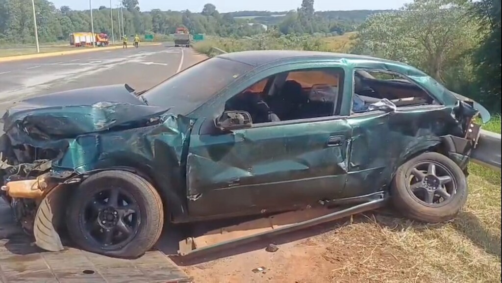 Casal é preso com 30 kg de drogas após fuga e acidente na BR-282 em Chapecó