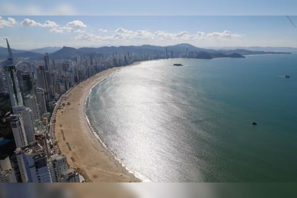 Balneário Camboriú autoriza interdição imediata de bares por perturbação do sossego