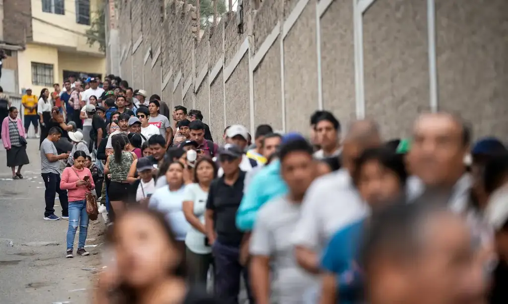 Chefe da autoridade eleitoral do Peru renuncia enquanto apuração eleitoral se arrasta