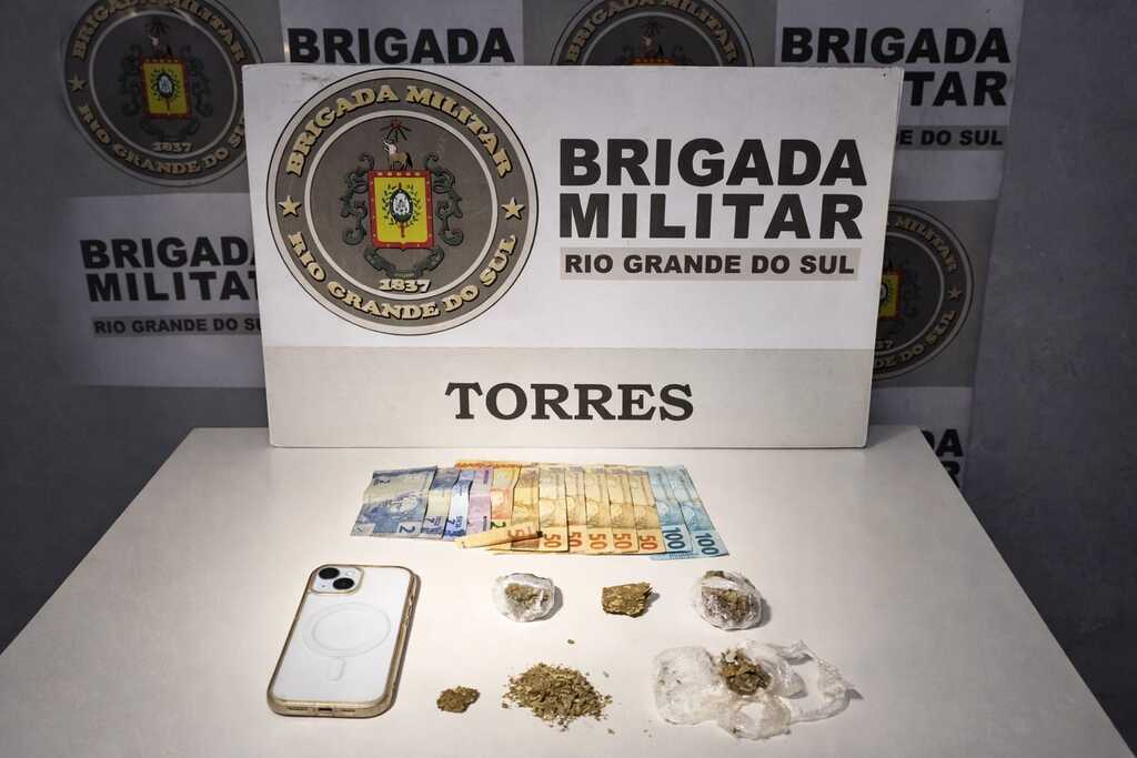 BRIGADA MILITAR PRENDE MULHER POR TRÁFICO DE ENTORPECENTES EM TORRES